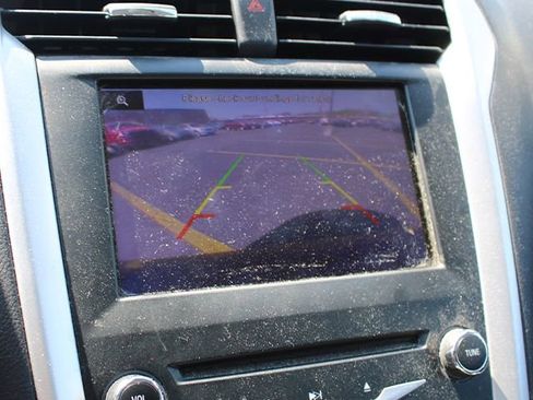 Used 2013 Ford Fusion SE FWD image 12