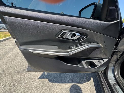 Used 2019 BMW 330i Sedan w/ Convenience Package RWD image 20