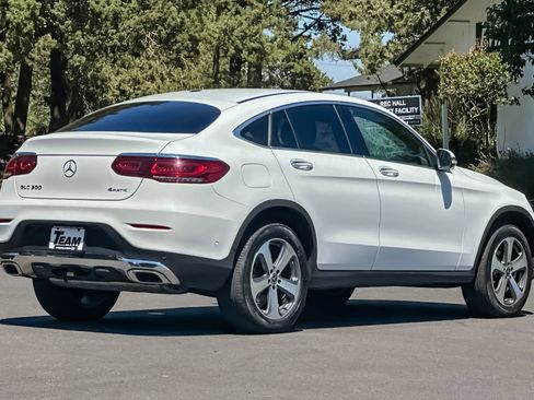 Used 2023 Mercedes-Benz GLC 300 4MATIC Coupe image 4
