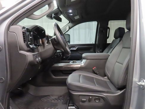 Used 2025 Chevrolet Silverado 2500 LTZ w/ Trail Boss Package image 12