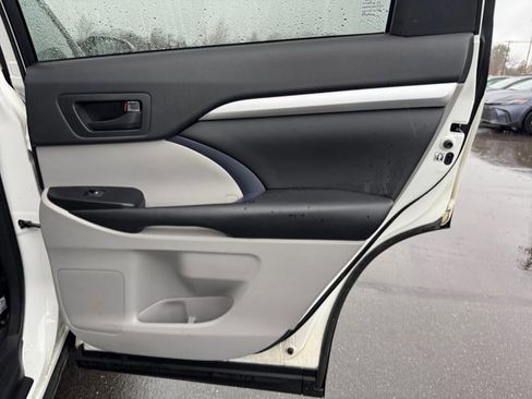 Used 2018 Toyota Highlander Plus image 29