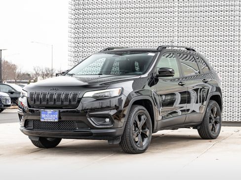 Used 2019 Jeep Cherokee Latitude Plus image 7