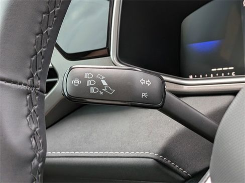 New 2026 Volkswagen Taos SE image 29