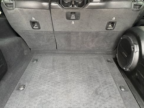 Used 2021 Jeep Wrangler Unlimited Rubicon w/ Dual Top Group AWD/4WD image 15