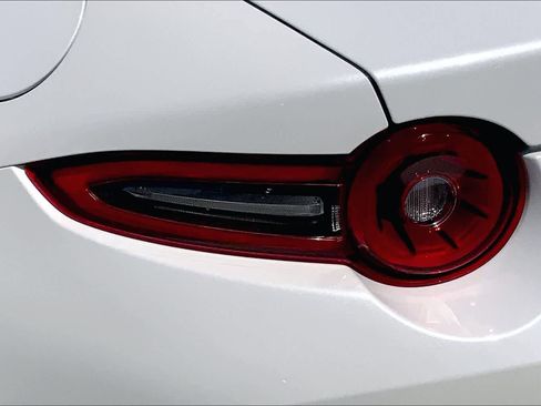 Used 2025 MAZDA MX-5 Miata RF Grand Touring RWD image 23