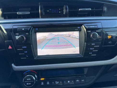 Used 2014 Toyota Corolla LE image 22
