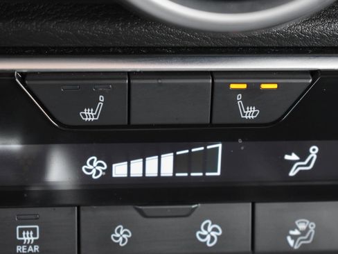 Used 2025 Nissan Sentra SR FWD image 11