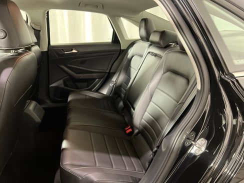 Used 2024 Volkswagen Jetta SE image 24