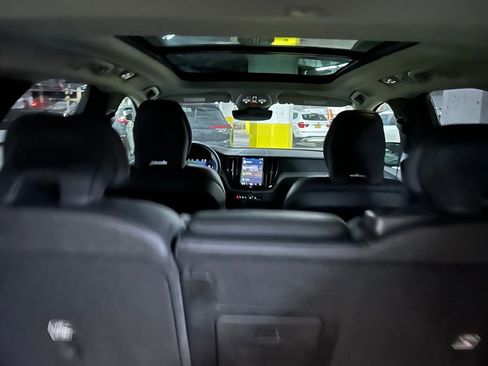 Certified 2025 Volvo XC60 B5 Plus image 17