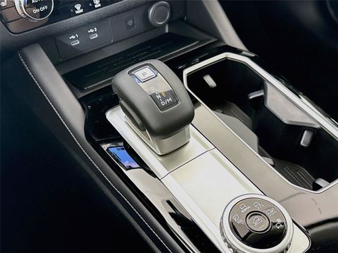 New 2026 Mitsubishi Outlander SE FWD image 12