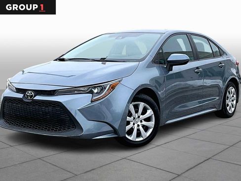 Used 2021 Toyota Corolla LE image 1