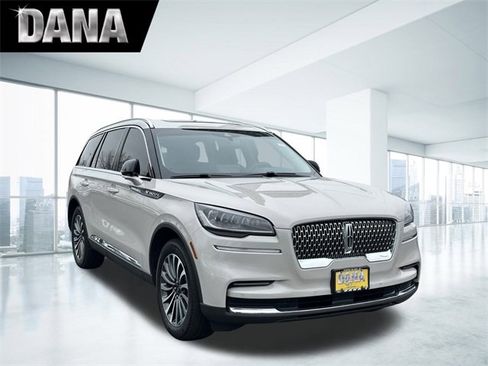 Certified 2022 Lincoln Aviator AWD w/ Premium Package image 1