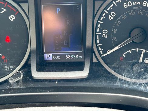 Used 2021 Toyota Tacoma TRD Sport w/ Technology Package image 35