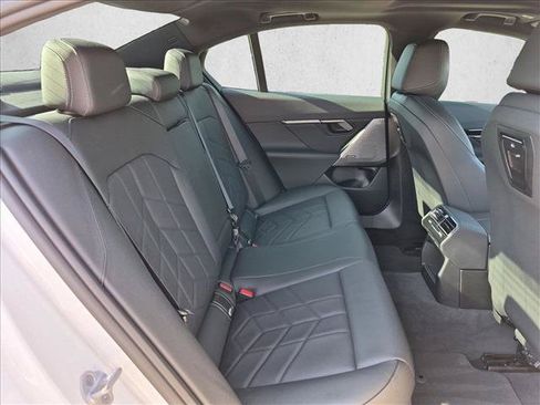 Certified 2024 BMW 530i w/ Premium Package RWD image 21