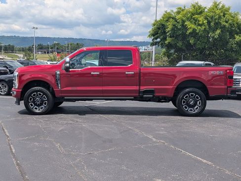 Used 2023 Ford F350 Platinum w/ FX4 Off-Road Package AWD/4WD image 4