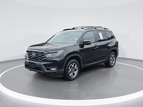 Used 2023 Honda Passport TrailSport image 7
