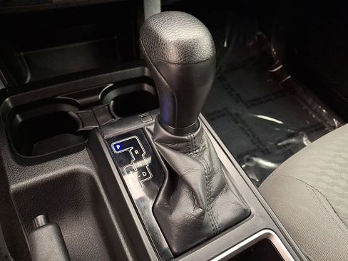 Certified 2022 Toyota Tacoma SR image 12