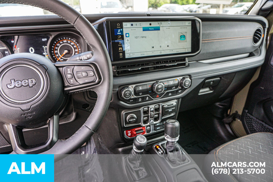 Used 2026 Jeep Gladiator Mojave AWD/4WD image 31
