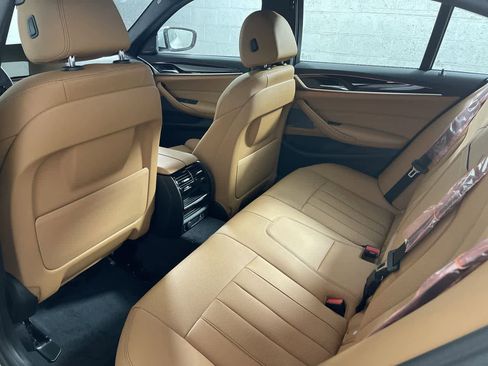 Certified 2023 BMW 530i xDrive w/ Premium Package image 13