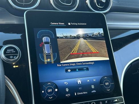 Used 2025 Mercedes-Benz GLC 300 4MATIC image 23