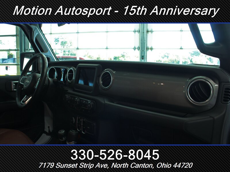 Used 2019 Jeep Wrangler Unlimited Sahara w/ Cold Weather Group AWD/4WD image 27