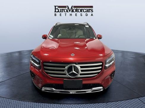 Used 2025 Mercedes-Benz GLB 250 4MATIC image 8