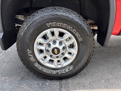 Used 2022 Chevrolet Silverado 2500 LT w/ Convenience Package image 22