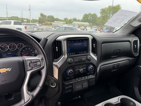 Used 2021 Chevrolet Silverado 2500 LT w/ Convenience Package AWD/4WD image 11