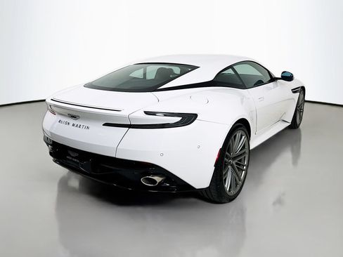 Used 2024 Aston Martin DB12 Coupe RWD image 7