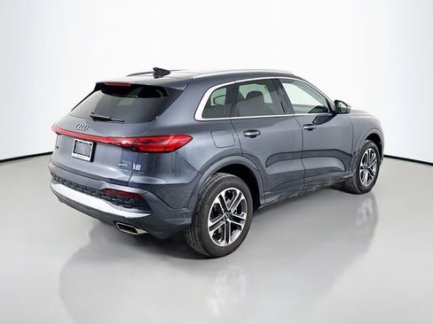 Certified 2025 Audi Q5 Premium w/ Convenience Package image 9