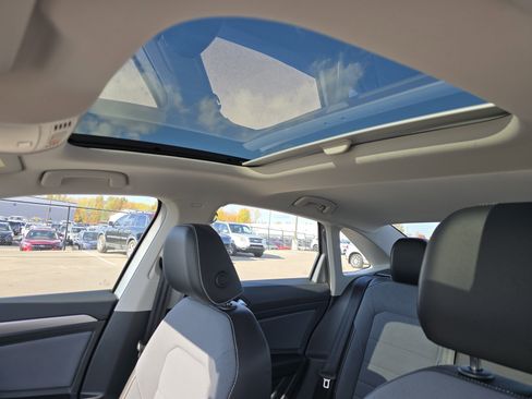 New 2026 Volkswagen Jetta SE image 9