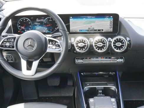 Used 2021 Mercedes-Benz GLA 250 4MATIC image 23
