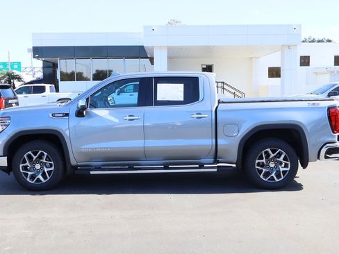 Certified 2023 GMC Sierra 1500 SLT image 5