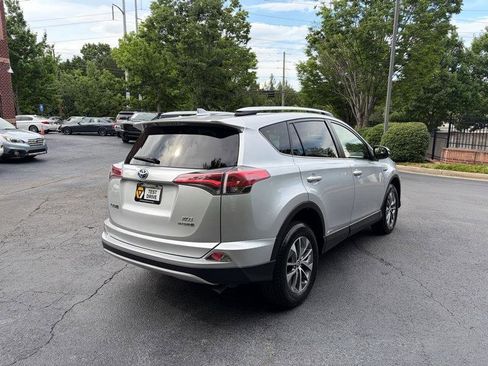 Used 2016 Toyota RAV4 XLE AWD/4WD image 8