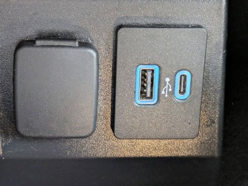 Certified 2023 Ford Explorer Platinum w/ Technology Package image 23