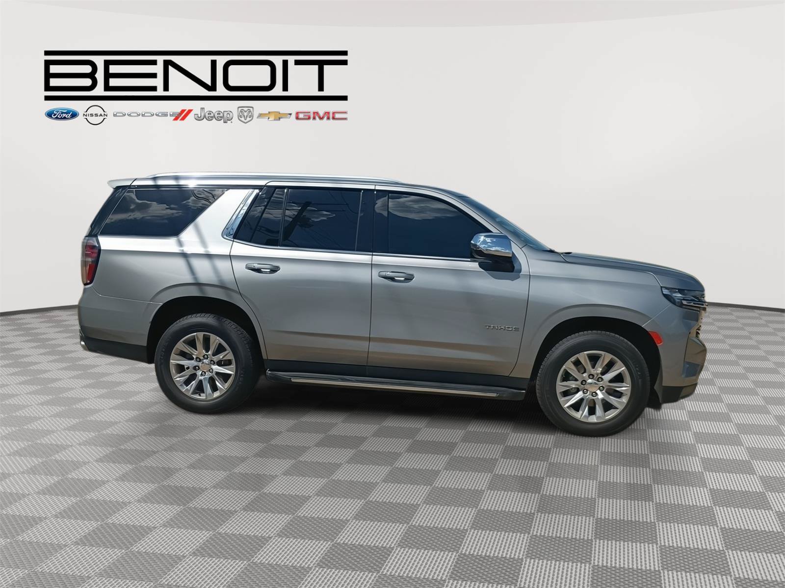 Used 2024 Chevrolet Tahoe Premier w/ Max Trailering Package AWD/4WD image 1