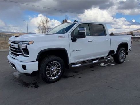 New 2026 Chevrolet Silverado 3500 LT w/ Z71 Chrome Sport Edition image 4