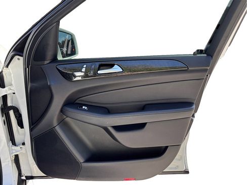 Used 2016 Mercedes-Benz GLE 350 w/ Premium Package image 46