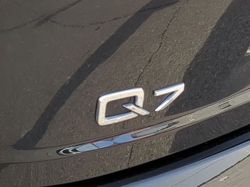 Used 2018 Audi Q7 3.0T Premium Plus image 13