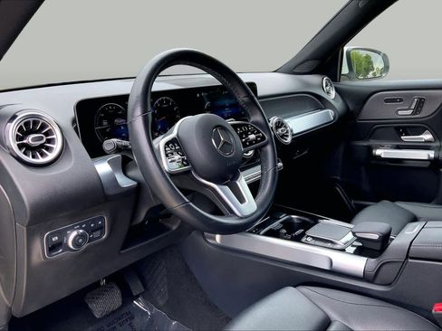 Used 2021 Mercedes-Benz GLB 250 4MATIC image 18