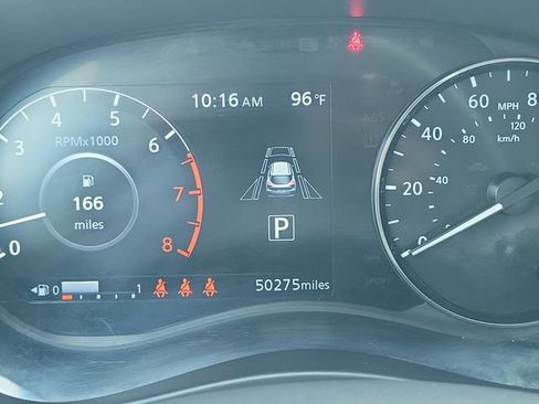Used 2023 Nissan Kicks SR w/ SR Premium Package FWD image 27
