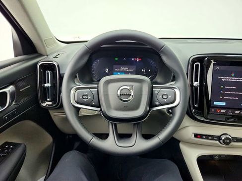 New 2026 Volvo XC40 B4 Plus w/ Climate Package image 21