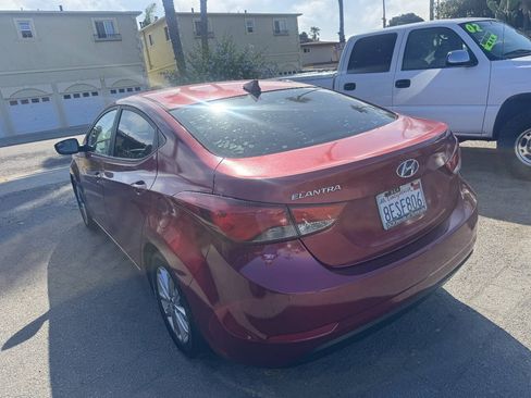Used 2016 Hyundai Elantra SE w/ Option Group 02 FWD image 4