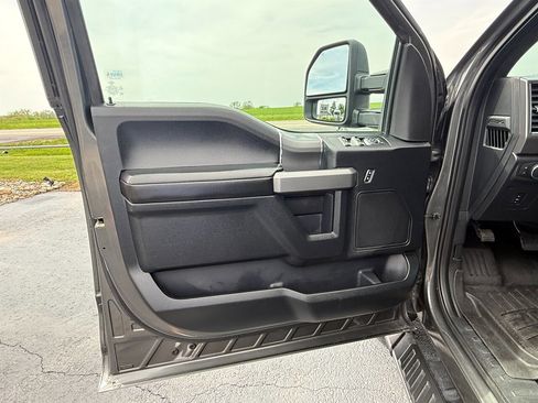 Used 2017 Ford F150 XLT w/ Equipment Group 302A Luxury image 30