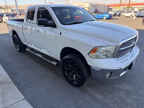 Used 2017 RAM 1500 Classic SLT w/ SLT Plus D←cor Group AWD/4WD image 6