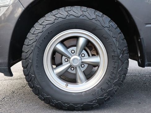 Used 2018 RAM 1500 Express image 36