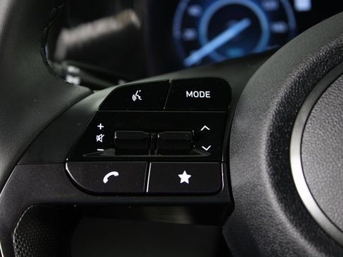 Certified 2025 Hyundai Elantra SEL image 24