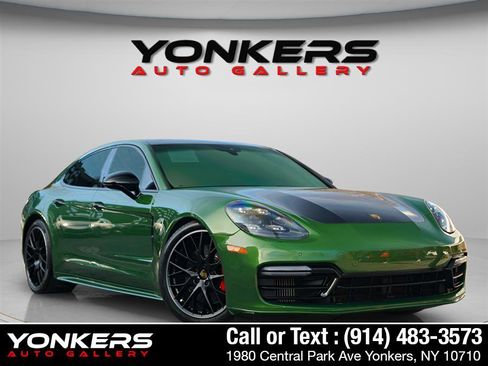 Used 2019 Porsche Panamera GTS image 17