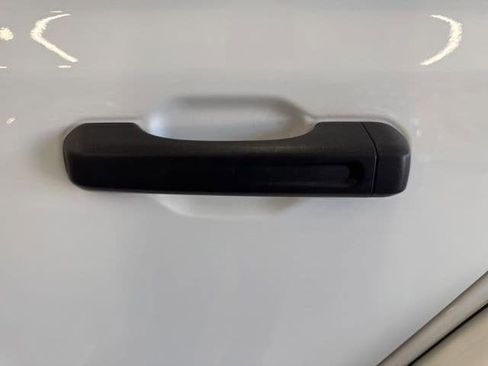 Used 2021 Jeep Wrangler Unlimited Sahara AWD/4WD image 18