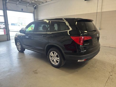 Used 2018 Honda Pilot LX image 5